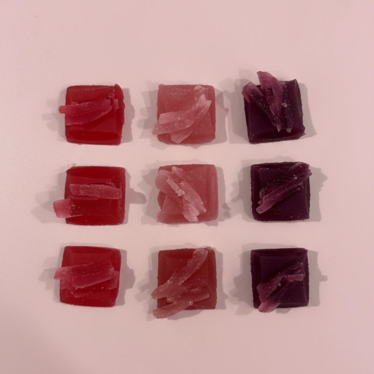 Minidoosje met 4 eetbare kristallen met rode vruchten
